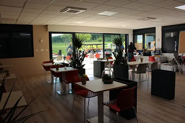 Club-House : l'intérieur